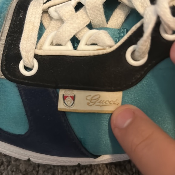 Limited Edition Gucci Sneakers in teal - Picture 3 of 4